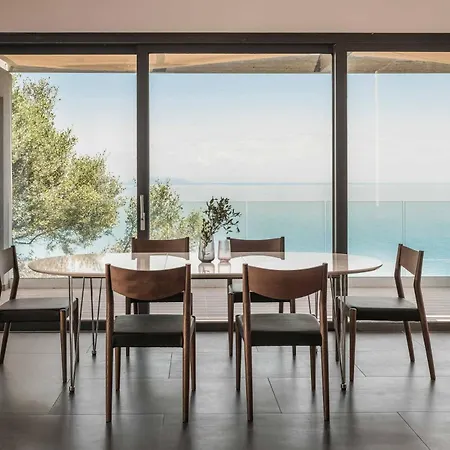 Villa Dafnidi Annináta