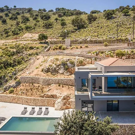 Villa Dafnidi Annináta