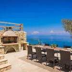 Dafnidi Villa *