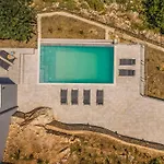 Villa Dafnidi *