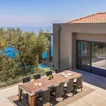 Dafnidi Villa